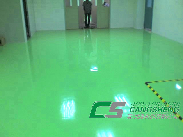 福州地坪,環氧樹脂地坪廠家找滄晟環氧地坪漆漆膜的濕附著力的作用